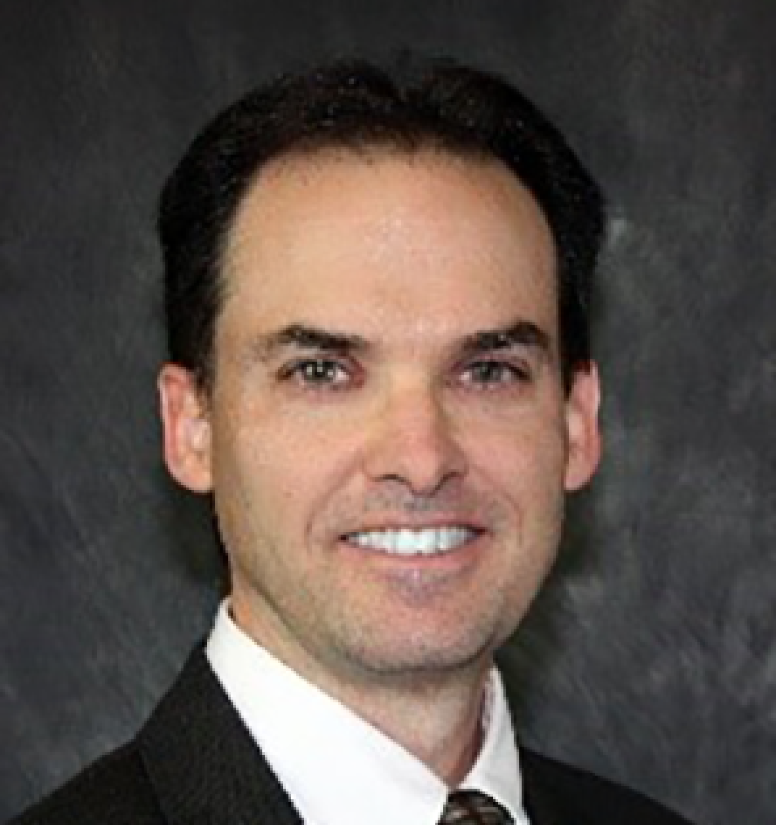Headshot R Schluth